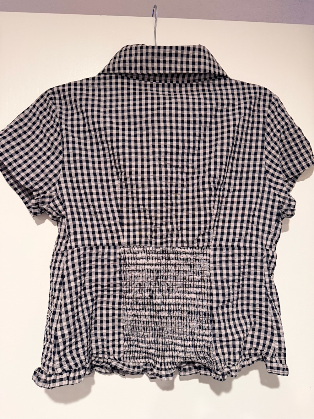 Women’s Vigoss Gingham Smocked Button Up Size Small - Picture 3 of 6